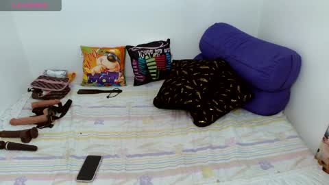 Lauren online show from 04-06-26, 07:37