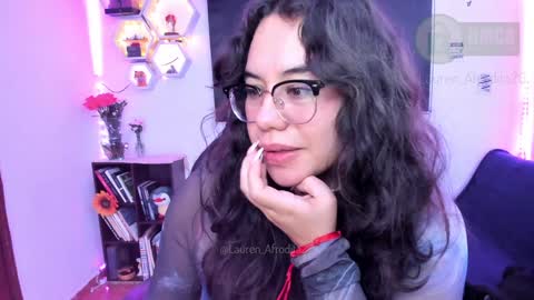 Snapshot of lauren_afrodita chatting on 12-15-24, 11:42 Im Lauren independent model online show from 12-15-24, 11:42