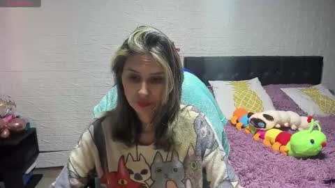 Snapshot of lauren_ashlee chatting on 02-25-25, 02:33 Lauren Independent model online show from 02-25-25, 02:33