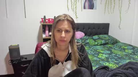 Snapshot of lauren_ashlee chatting on 02-06-26, 02:09 Lauren Independent model online show from 02-06-26, 02:09