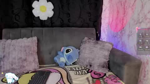 Snapshot of lauren_camila1 chatting on 05-30-26, 03:14 Lau online show from 05-30-26, 03:14