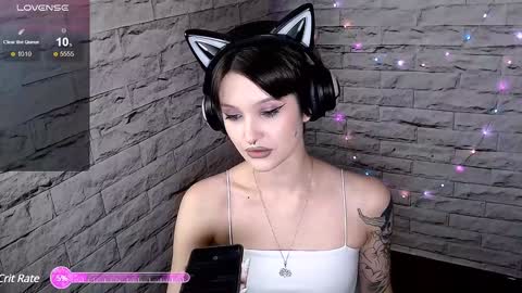 Snapshot of lauren_raquel chatting on 12-07-24, 05:53 Eva online show from 12-07-24, 05:53