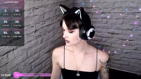 Snapshot of lauren_raquel chatting on 12-08-24, 07:32 Eva online show from 12-08-24, 07:32