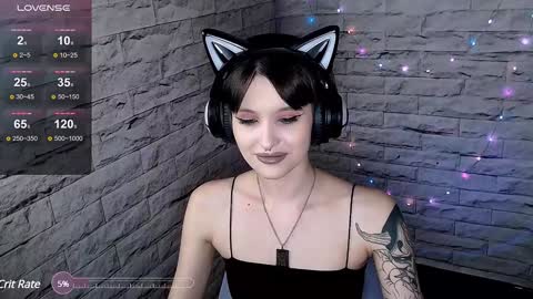 Snapshot of lauren_raquel chatting on 12-20-24, 05:40 Eva online show from 12-20-24, 05:40