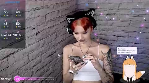 Snapshot of lauren_raquel chatting on 02-14-25, 06:40 Eva online show from 02-14-25, 06:40