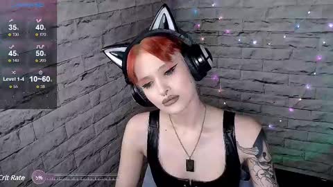 Snapshot of lauren_raquel chatting on 02-16-25, 08:44 Eva online show from 02-16-25, 08:44