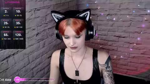 Snapshot of lauren_raquel chatting on 02-27-25, 06:20 Eva online show from 02-27-25, 06:20