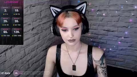 Snapshot of lauren_raquel chatting on 03-10-25, 06:56 Eva online show from 03-10-25, 06:56