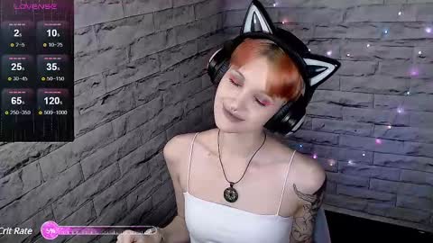 Snapshot of lauren_raquel chatting on 03-11-25, 08:20 Eva online show from 03-11-25, 08:20