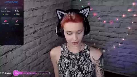 Snapshot of lauren_raquel chatting on 12-15-25, 02:10 Eva online show from 12-15-25, 02:10