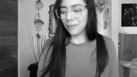 Lauren online show from 12-22-24, 01:34