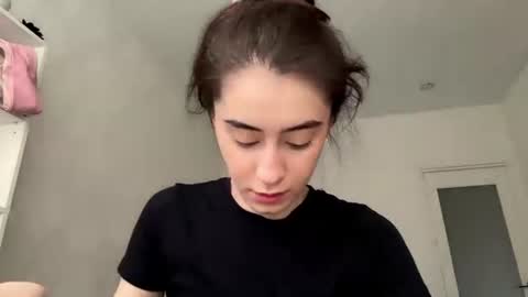 Snapshot of laurenadupuy chatting on 06-28-26, 01:28 laurenadupuy online show from 06-28-26, 01:28