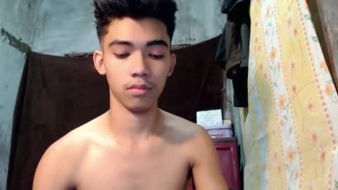 Snapshot of laurence_cuttieguyhere chatting on 04-22-26, 07:22 laurence_cuttieguyhere online show from 04-22-26, 07:22