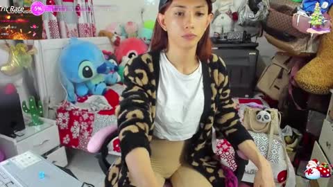 Snapshot of laurencesophiets chatting on 12-16-24, 09:09 SF online show from 12-16-24, 09:09