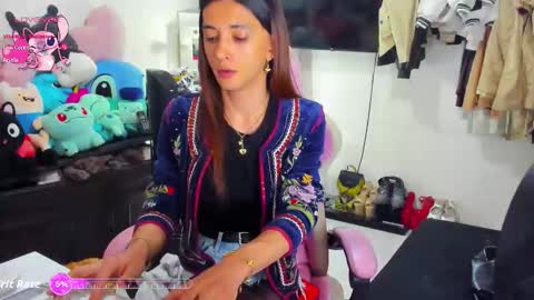 Snapshot of laurencesophiets chatting on 09-13-25, 04:51 SF online show from 09-13-25, 04:51