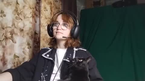 Snapshot of laurenehadson chatting on 07-28-26, 02:57 Marge online show from 07-28-26, 02:57