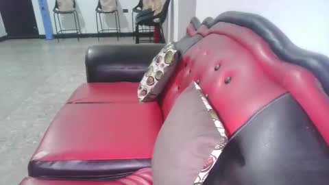 laurenhot94 online show from 11-01-25, 01:07