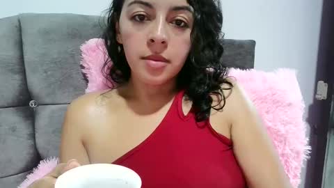 laurenhot94 online show from 11-10-25, 03:00