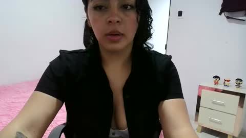 Snapshot of laurenhot94 chatting on 01-18-26, 05:06 laurenhot94 online show from 01-18-26, 05:06