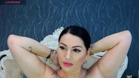 Snapshot of laurenjenssen chatting on 02-01-25, 12:47 Laura online show from 02-01-25, 12:47