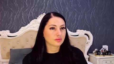 Snapshot of laurenjenssen chatting on 11-05-25, 07:52 Laura online show from 11-05-25, 07:52