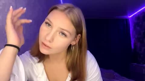Hannah online show from 10-18-25, 01:12
