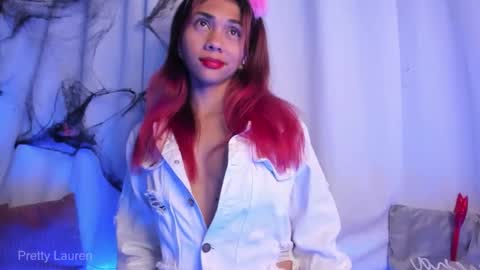 Lauren online show from 10-25-25, 04:31