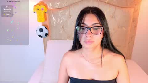 Snapshot of laurenn_smitth chatting on 07-16-26, 12:33 laurenn_smitth online show from 07-16-26, 12:33