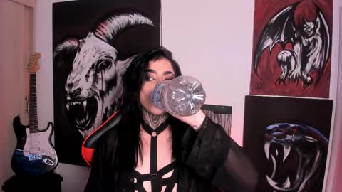 Snapshot of laurenrousexx chatting on 11-14-25, 11:35 LAUREN INDEPENDENT MODEL HELP ME REACH 100 LIKES PLS online show from 11-14-25, 11:35