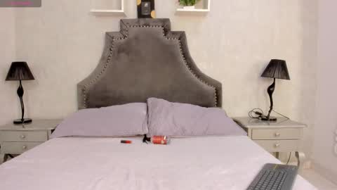 Lauren  online show from 11-08-25, 03:56