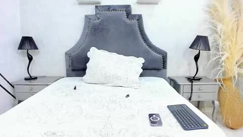 Lauren  online show from 12-22-25, 03:31