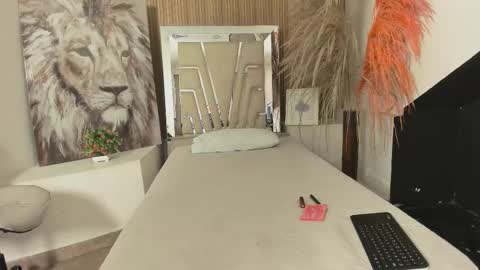 Lauren  online show from 01-15-26, 04:11