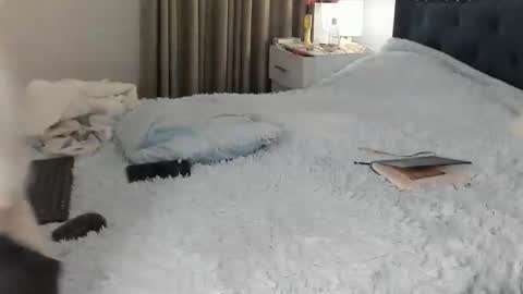 daniela angel     online show from 01-09-26, 05:32