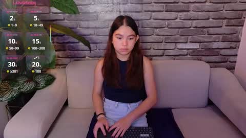 Snapshot of laurent_scott chatting on 12-18-25, 11:38 Hanna online show from 12-18-25, 11:38