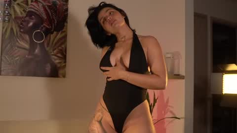 laurita_4 online show from 05-21-26, 01:40