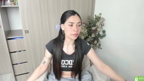 Lauryn online show from 05-23-26, 06:56