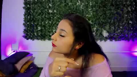 Snapshot of laurynjeffers chatting on 04-25-26, 09:12 LaurynJeffers online show from 04-25-26, 09:12
