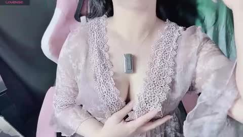 Snapshot of lavender_02 chatting on 02-06-26, 05:38 Tina online show from 02-06-26, 05:38