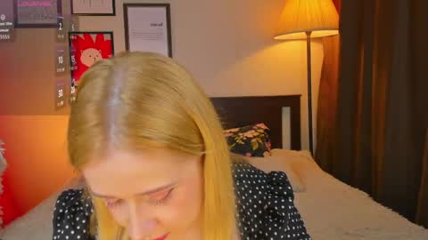 Snapshot of lavender_tender chatting on 05-05-26, 06:21 Lav online show from 05-05-26, 06:21