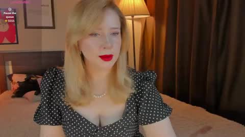 Snapshot of lavender_tender chatting on 05-19-26, 05:47 Lav online show from 05-19-26, 05:47