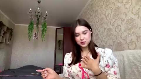 Snapshot of laveraseraiva chatting on 07-15-26, 08:19 Aria online show from 07-15-26, 08:19