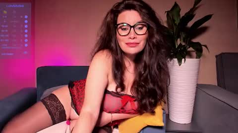 Snapshot of laverna_black chatting on 11-08-25, 02:56 Laverna online show from 11-08-25, 02:56