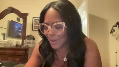 Snapshot of lavishly69 chatting on 09-26-25, 12:47 Brownsugar69 online show from 09-26-25, 12:47