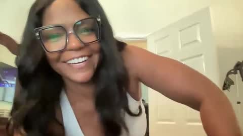 Snapshot of lavishly69 chatting on 09-26-25, 05:50 Brownsugar69 online show from 09-26-25, 05:50