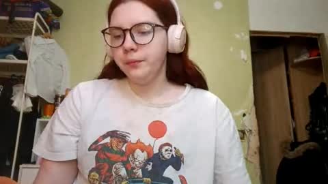 Snapshot of lavonesorge chatting on 02-11-26, 08:19 Adeline online show from 02-11-26, 08:19