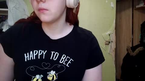 Snapshot of lavonesorge chatting on 02-25-26, 06:34 Adeline online show from 02-25-26, 06:34