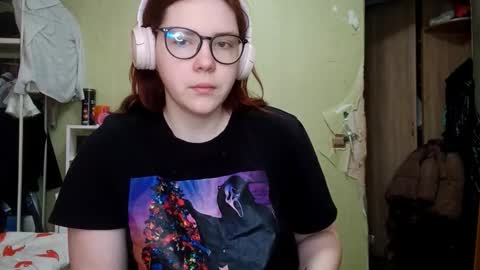 Snapshot of lavonesorge chatting on 02-28-26, 06:14 Adeline online show from 02-28-26, 06:14