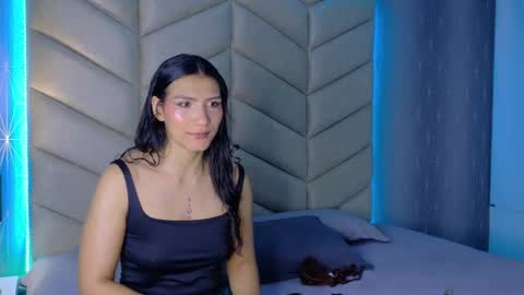 laya online show from 09-29-25, 04:06