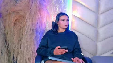 laya online show from 10-21-25, 04:57