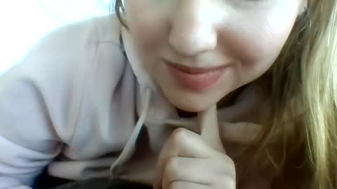 Snapshot of layannalea chatting on 01-29-25, 11:14 layannalea online show from 01-29-25, 11:14